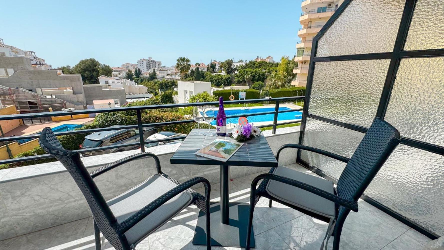 Hawaii 1St Floor Burriana, Nerja Exterior foto