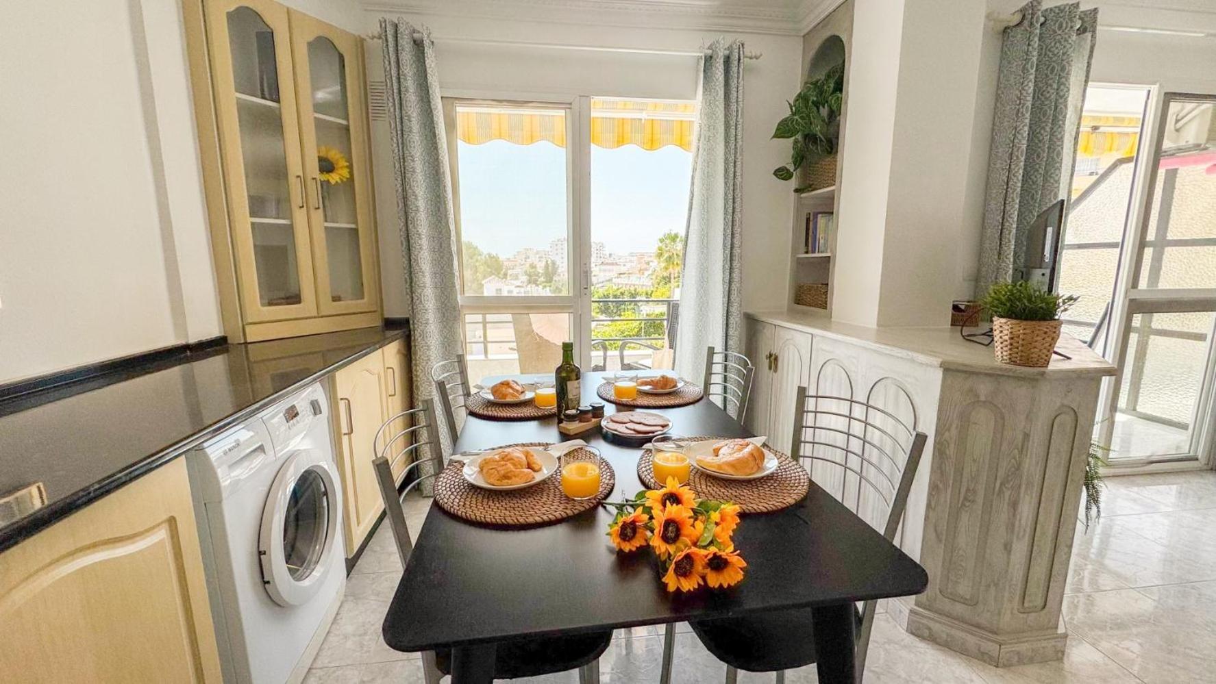Hawaii 1St Floor Burriana, Nerja Exterior foto